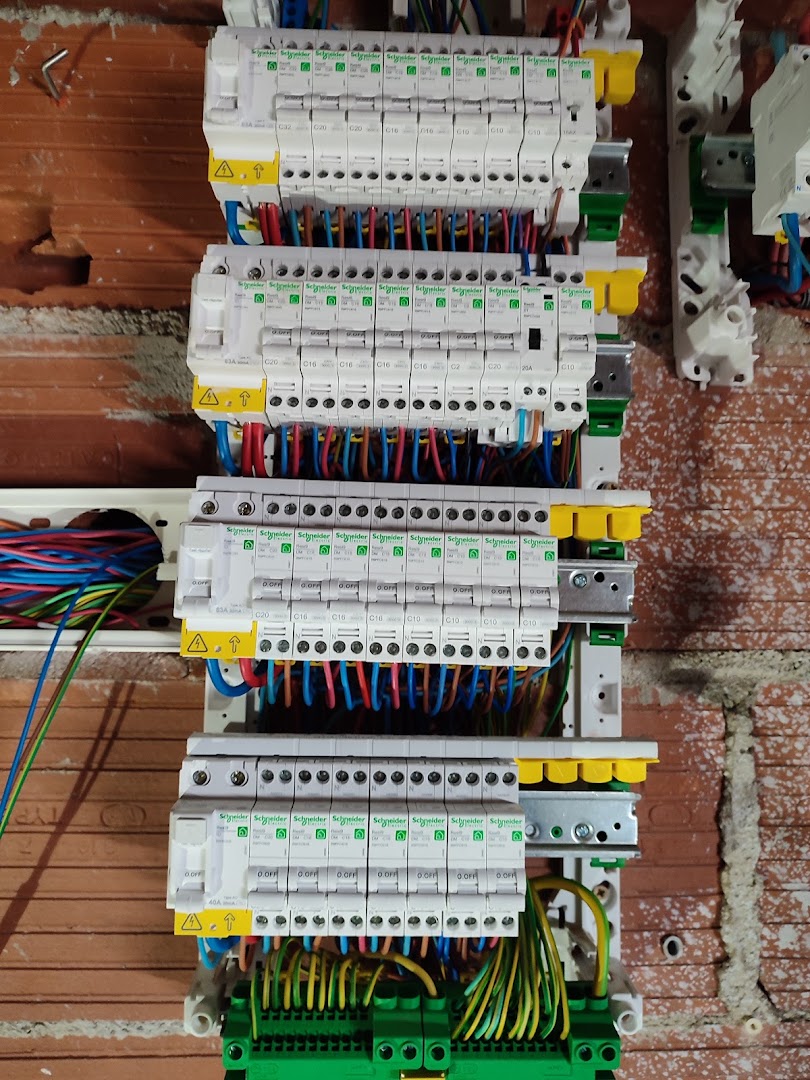 Delamarre Électricité — Photos 12